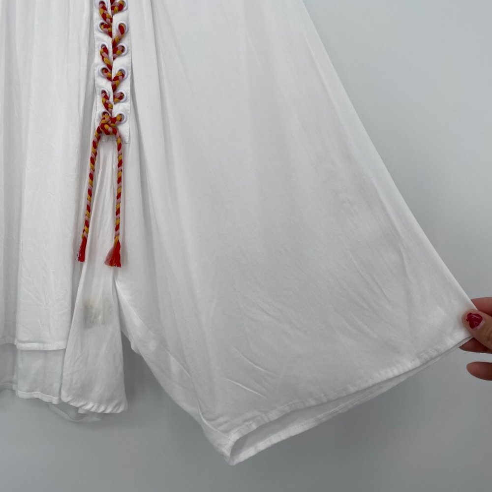 Rocks & Indigo Boho Top Size XS X-Small White Red Rayon Crocheted Lace Up Womens - Picture 3 of 7